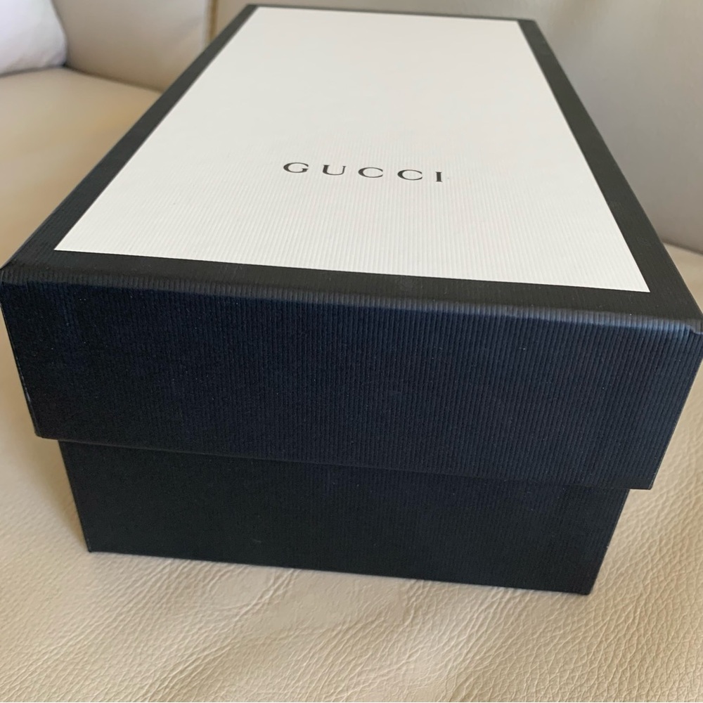 Authentic Gucci Empty Shoe Box Gift Box Black White Made in Italy w Tissue Paper - Picture 9 of 12